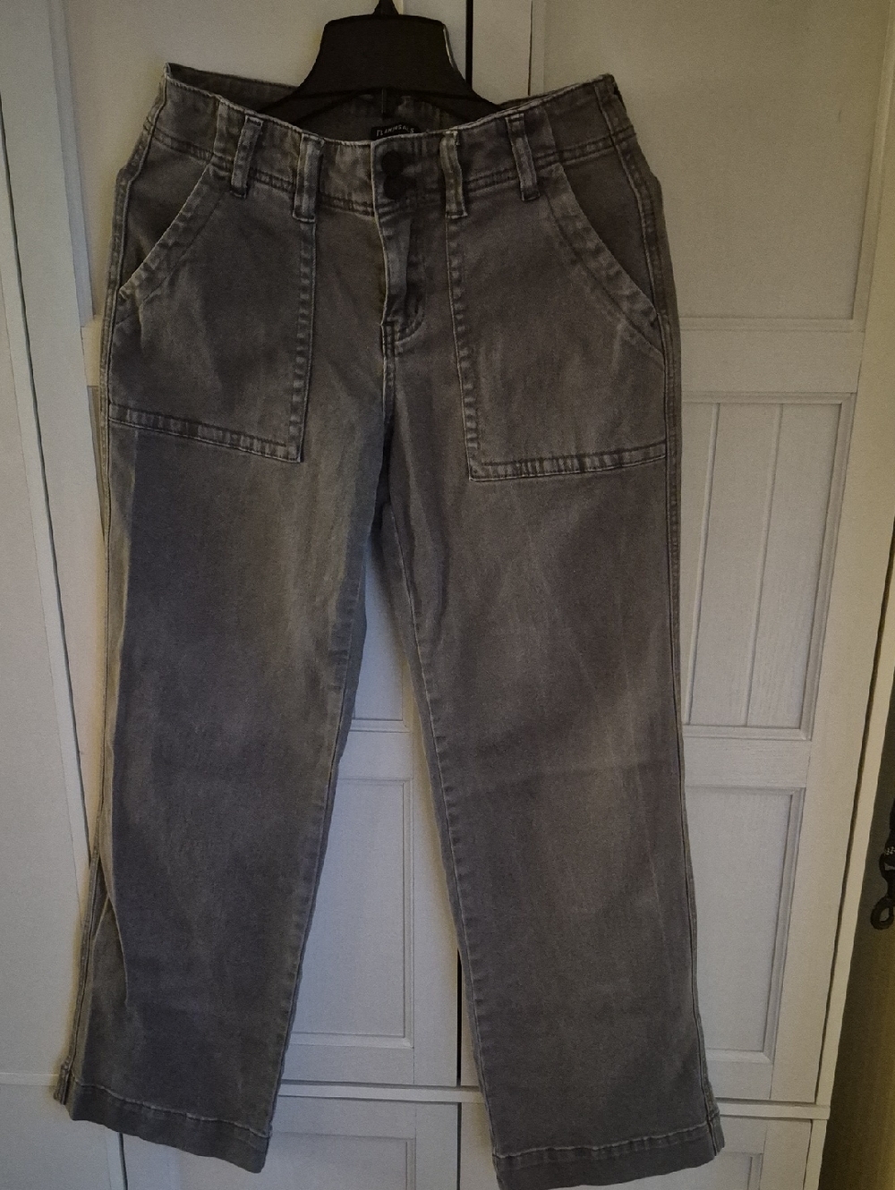 Women's Straight-Leg Gray Jeans with Front Patch Pockets - Unbranded